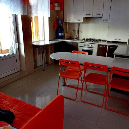 דירות צ'רנוביץ Apart Club Kosmo מראה חיצוני תמונה
